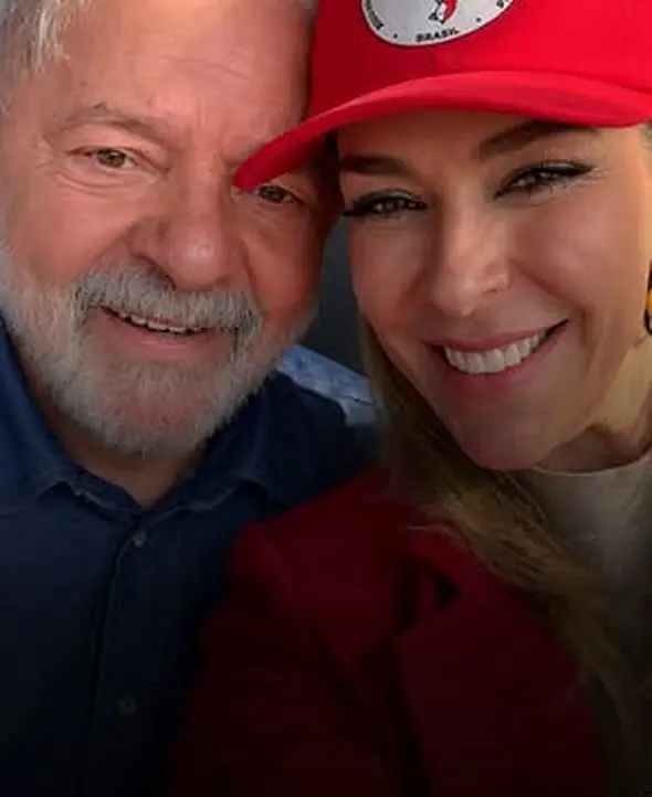 Lula conhece Roberta Luchsinger: foto mostra o presidente ao lado da lobista