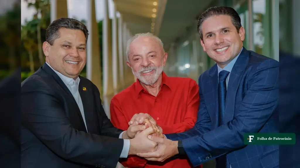 Lula com Davi Alcolumbre e Hugo Motta no Palácio da Alvorada, na semana de Lula na imprensa estrangeira