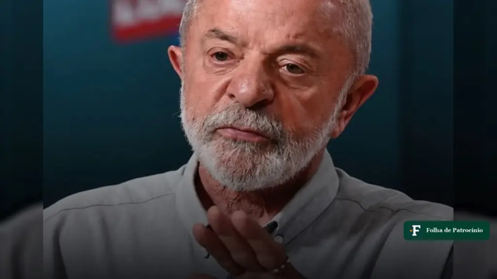 Lula poupa a voz durante a campanha do segundo turno: o presidente em entrevista, de semblante sério