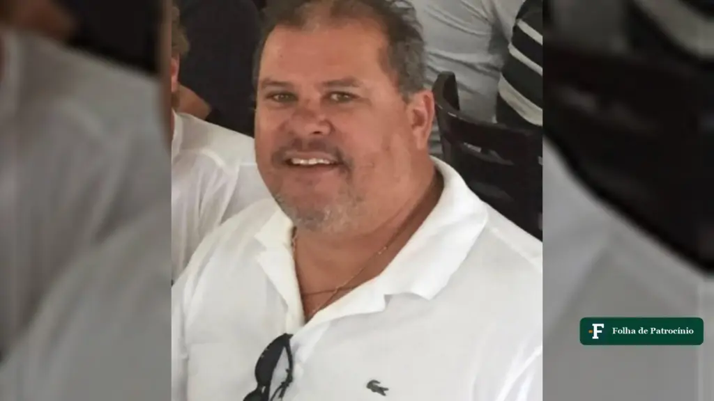Retrato de Marcelo de Queiroz Nunes, de camisa branca, sorrindo