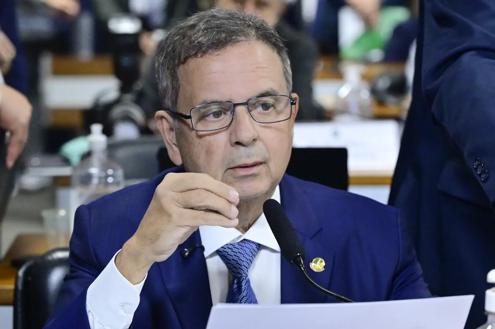 Marinho e Alcolumbre: o senador Rogério Marinho fala em reunião da CCJ do Senado