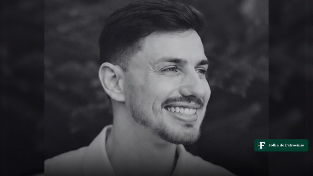 Retrato em preto e branco do médico Rodrigo Batista, diretor clínico do hospital de Romaria