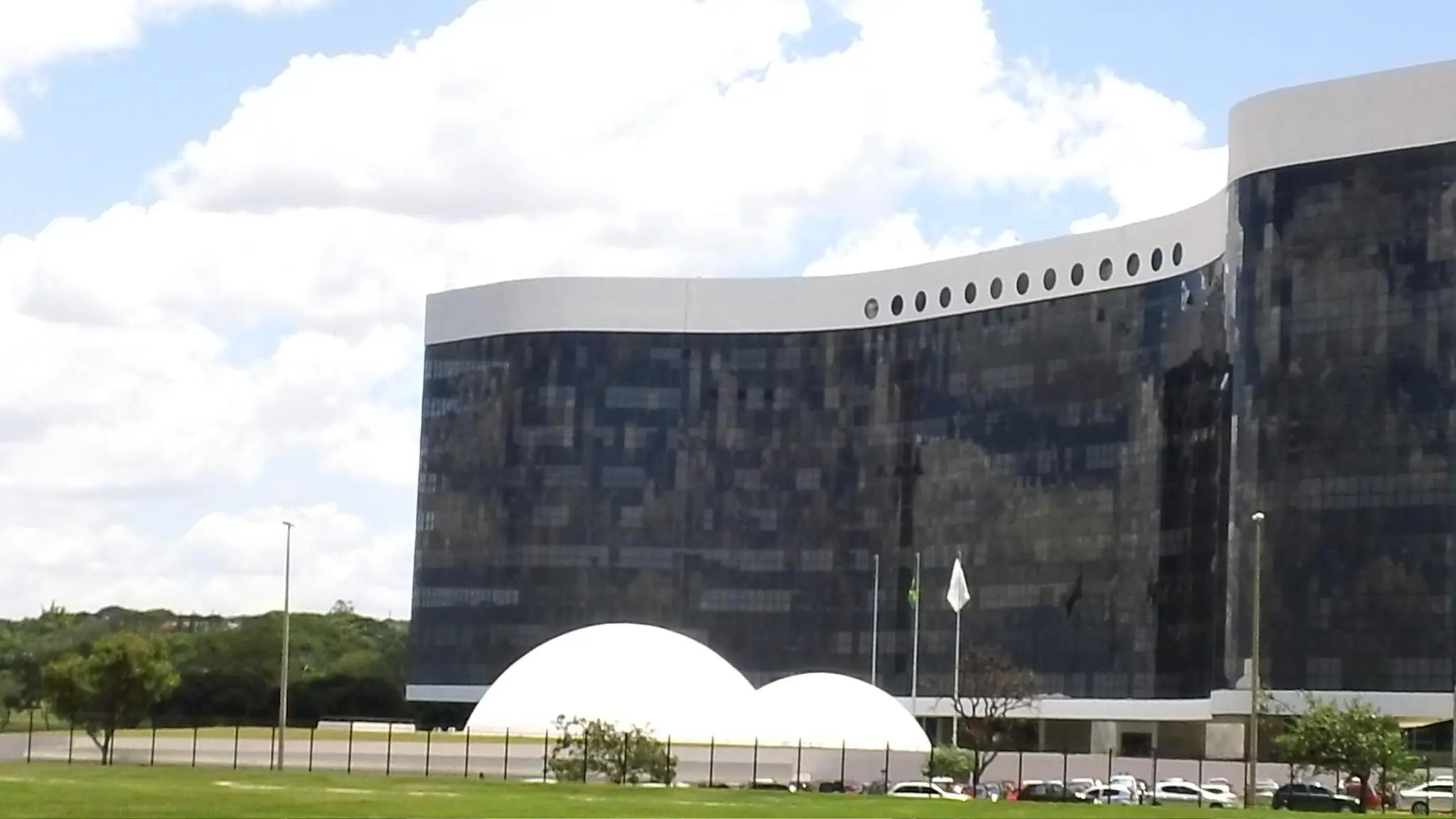 Sede do Tribunal Superior Eleitoral, em Brasília, onde tramitam as ações sobre as mensagens do GovBR