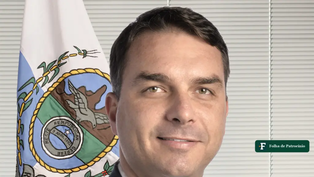 Flávio Bolsonaro, candidato que negou investigação por milícia no debate da Globo