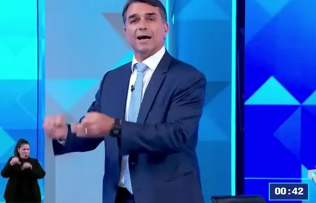 Flávio Bolsonaro responde sobre milícia no debate da Globo, em 23 de outubro de 2026