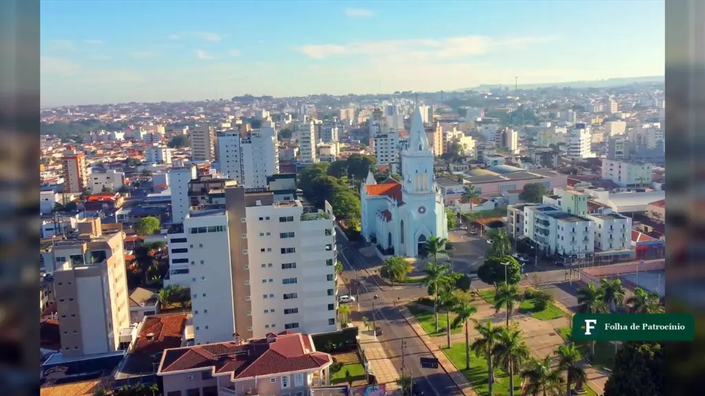 Vista de Patos de Minas, onde um motociclista intubado em Patos de Minas foi socorrido após batida com carro
