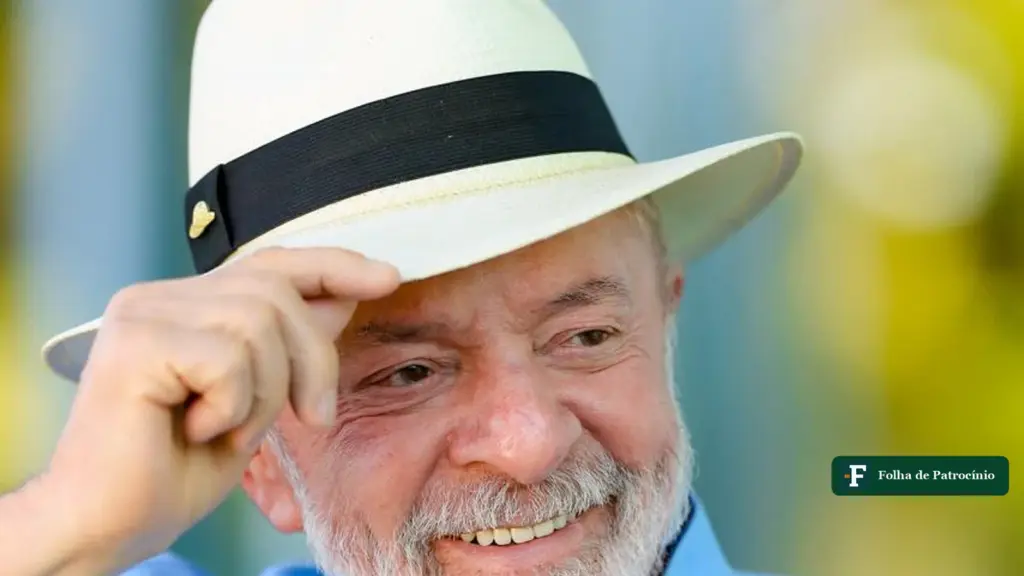 O presidente Lula tocando o chapéu, na semana do primeiro dia de mercado depois da reeleição