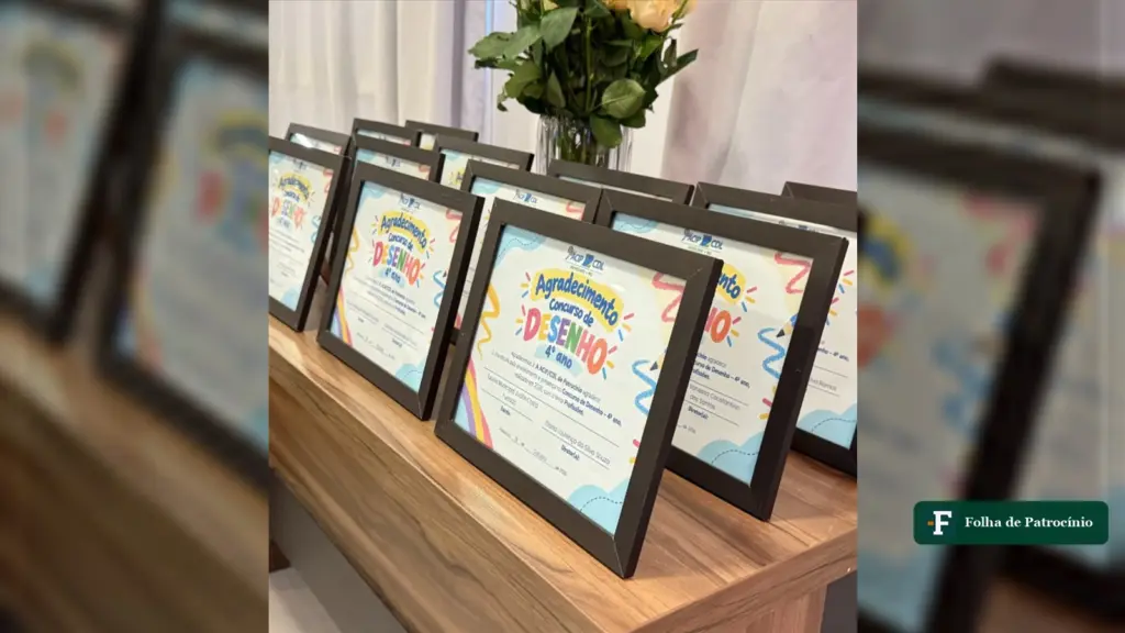 Diplomas de agradecimento do Concurso de Desenho Profissão dos Sonhos, das ACIP/CDL, em Patrocínio