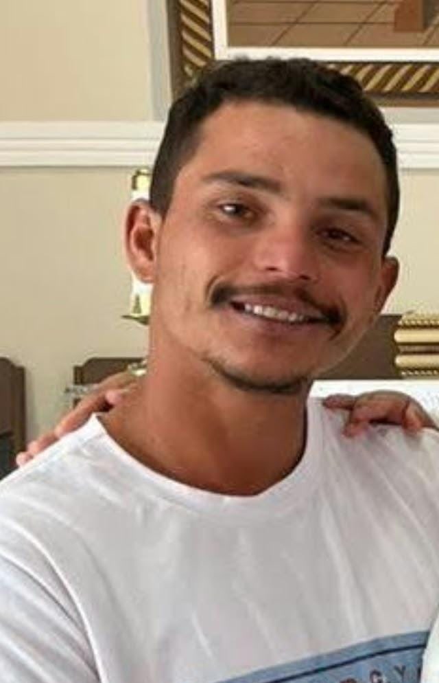 Edgar Luiz Pereira da Silva Junior em retrato divulgado com a nota de falecimento