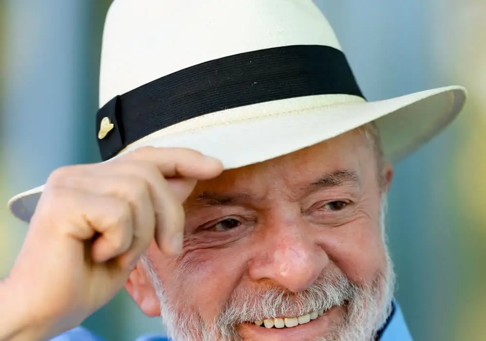 Roberta Luchsinger critica Lula: o presidente em foto de julho de 2026