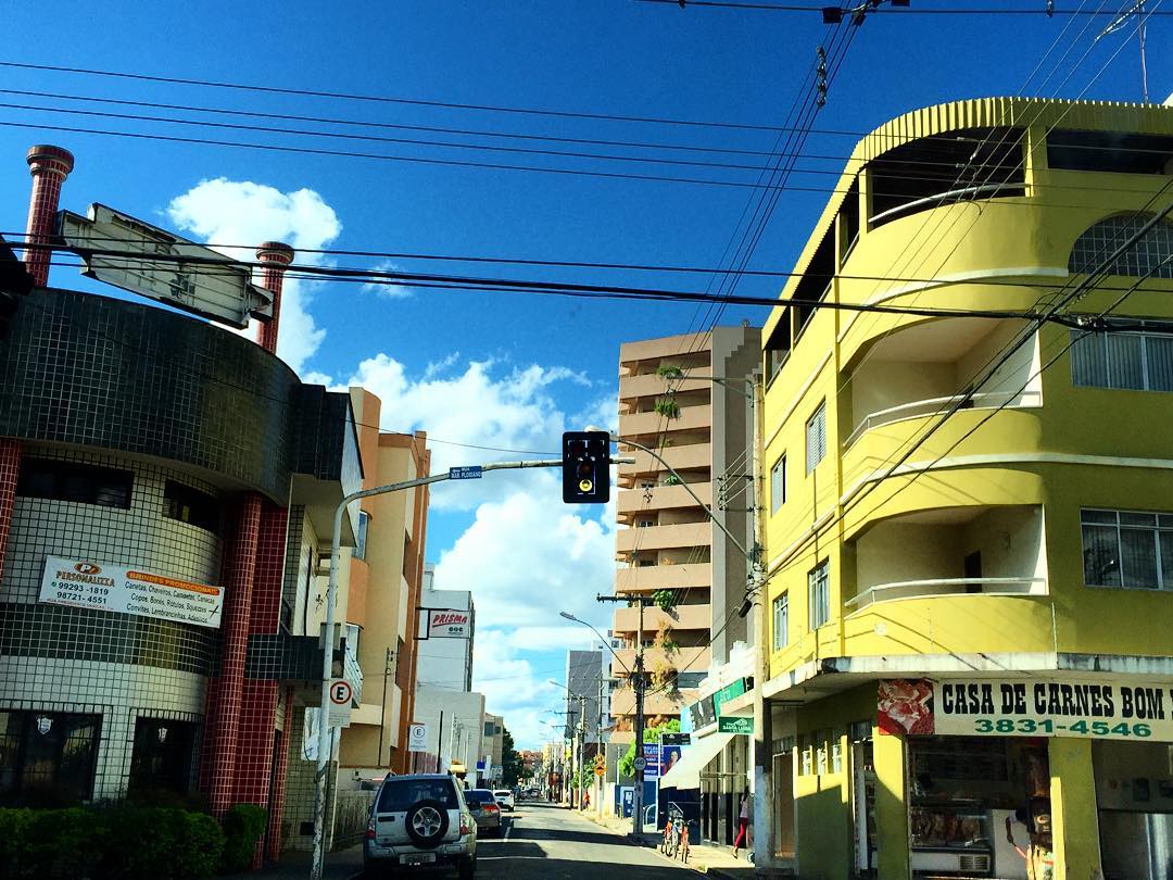 Rua do Centro de Patrocínio com comércio, região do acidente na Rui Barbosa, em foto de arquivo