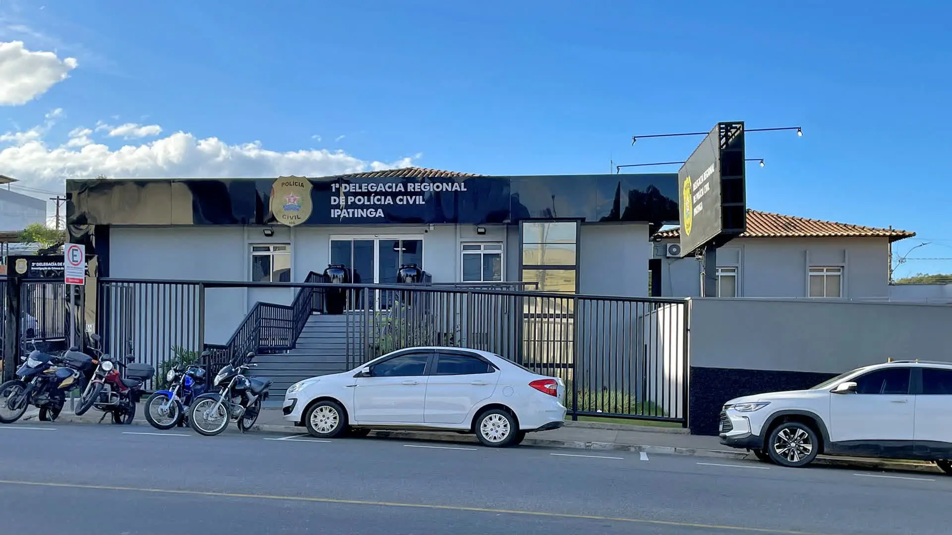 Fachada de uma delegacia da Polícia Civil de Minas Gerais, em foto de arquivo, usada na reportagem sobre Santa Juliana