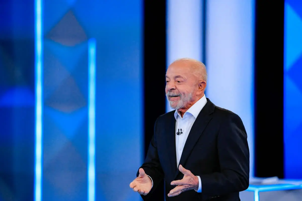 Lula no estúdio do debate da Globo, a dois dias do segundo turno hoje