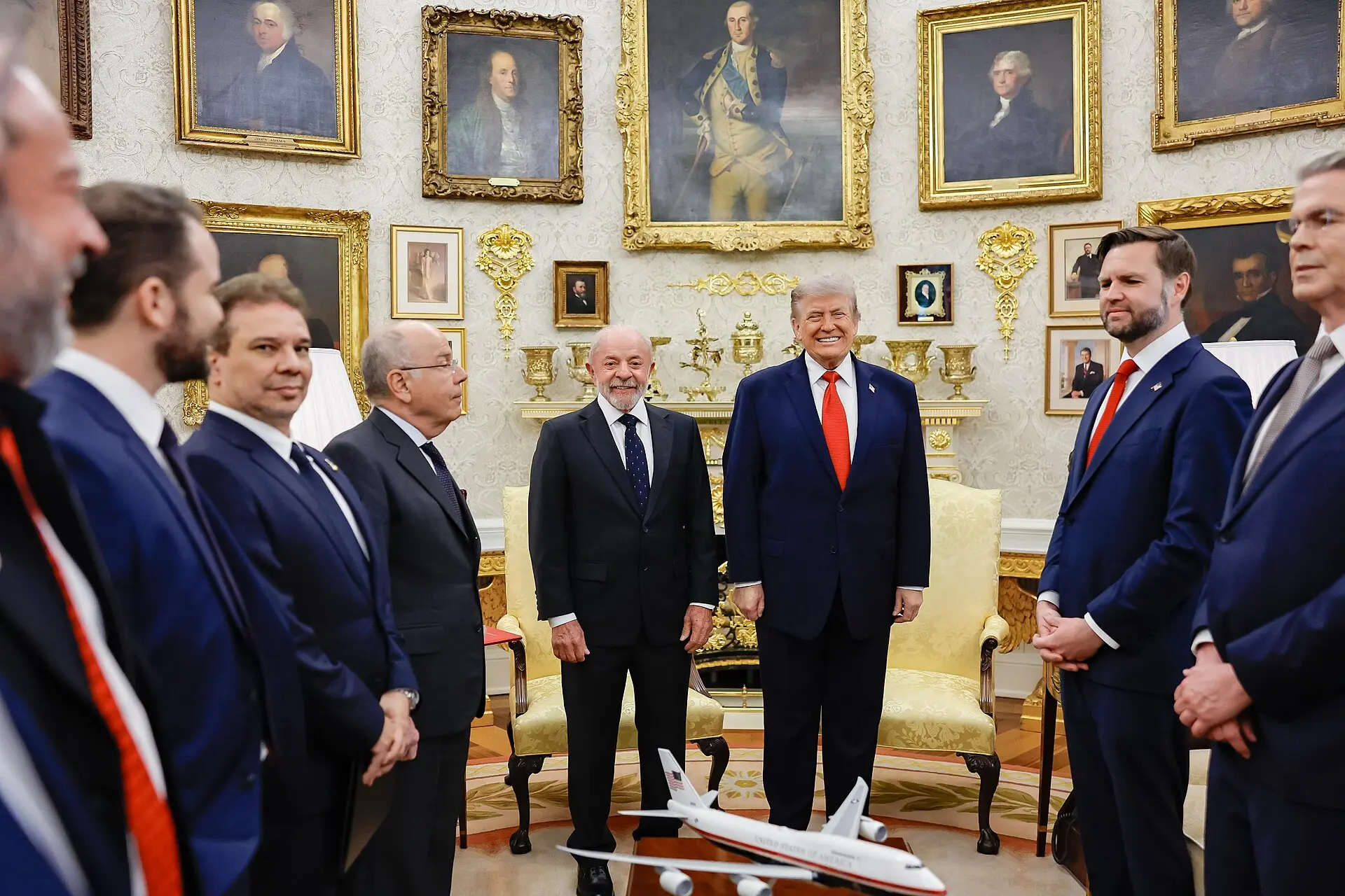 Lula e Trump no Salão Oval, em maio, antes do silêncio de Trump sobre a eleição