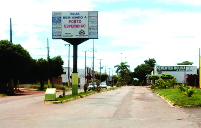 Tiroteio em Porto Esperidião: placa de boas-vindas na principal entrada da cidade, em Mato Grosso